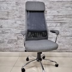 Кресло Barneo K-115 для персонала (серая ткань, черная сетка) в Лабытнанги - labytnangi.mebel24.online | фото